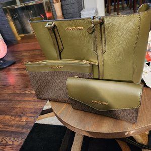 Michael Kors purse and wallet